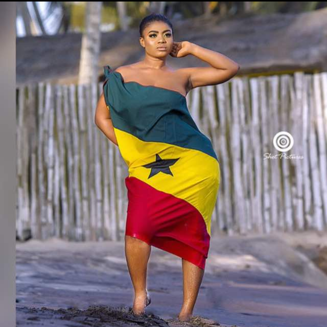 A professional active and unique designer with delivery in 24hours.