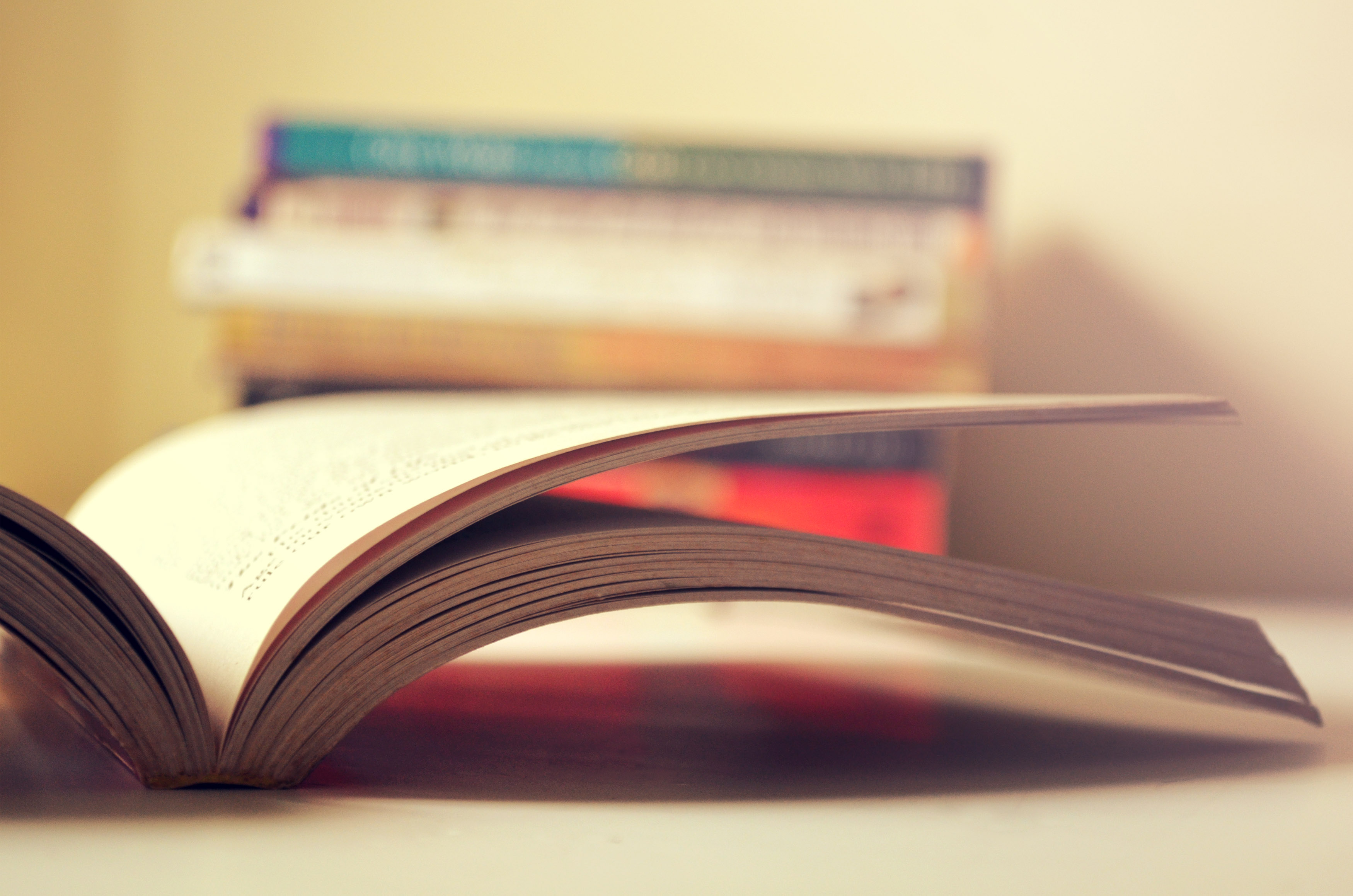 I can write a 300/400 words essay about any topic in English or Arabic