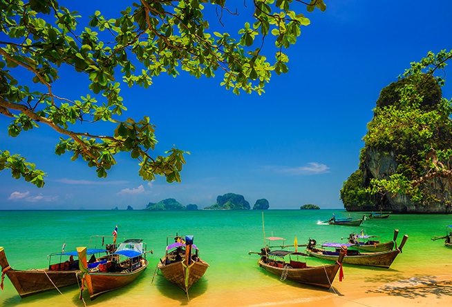 80 photos of very high quality about tourism