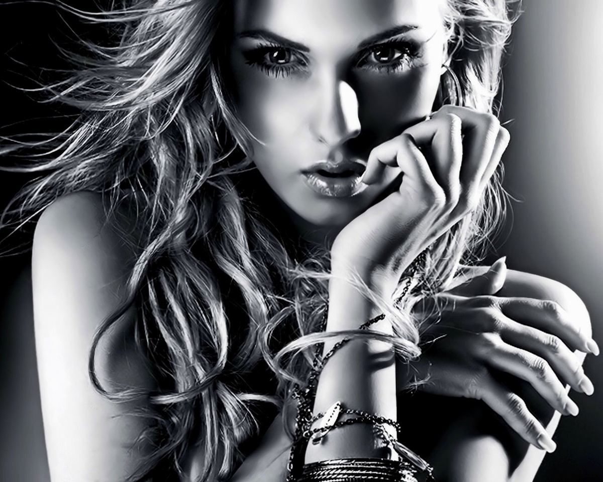 do all type of Photoshop or Graphics related work